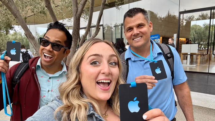 John Velasco, Kate Kozuch và Mark Spoonauer tại sự kiện của Apple dành cho iPhone 16.