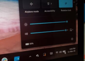 Lý Do Kỳ Lạ Khiến Pin Laptop Tụt Nhanh Hơn Khi Gần Đầy